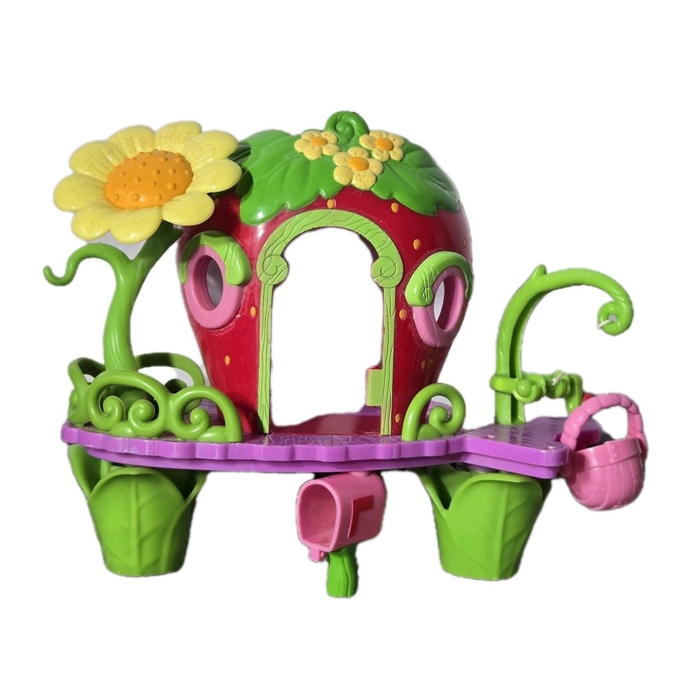 Vintage Strawberry Shortcake Berry Bitty Clubhouse Playset Incomplete‎ 2009 Toy